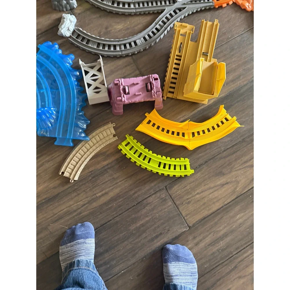 Thomas & Friends TrackMaster Lot Cassia Crane Cargo Tracks and Accessories Set